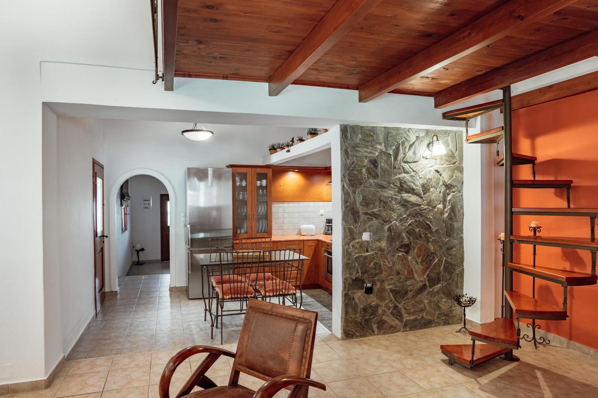 Dm Elegant And Charming Villa Foinikiá Екстериор снимка