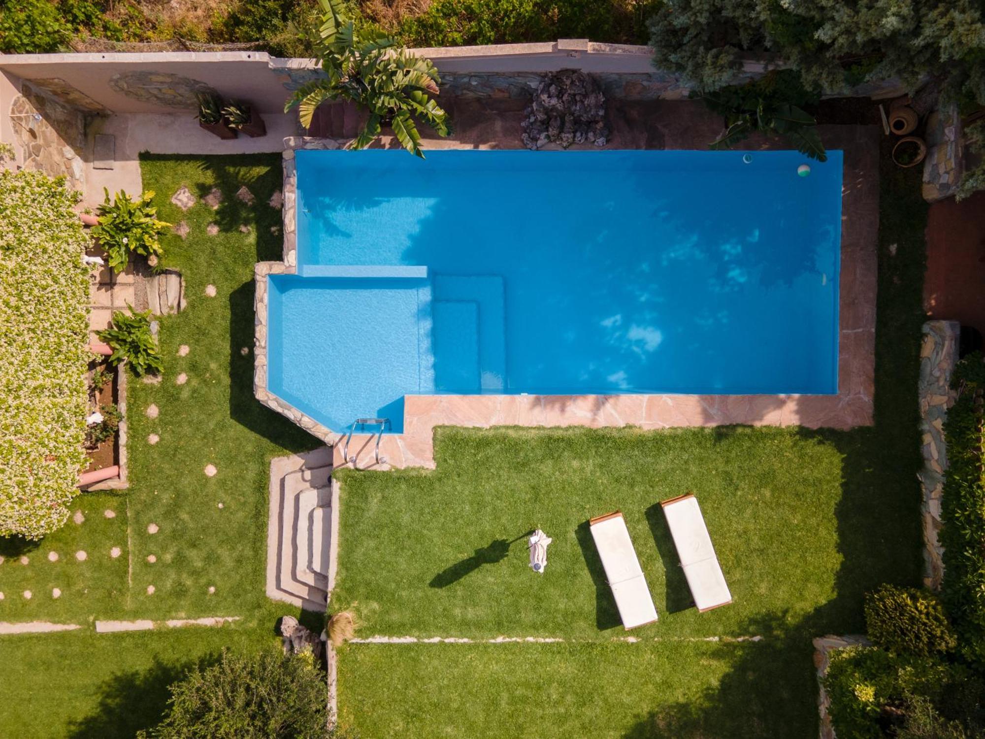 Dm Elegant And Charming Villa Foinikiá Екстериор снимка